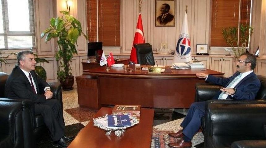 Başsavcı &Ccedil;atal&rsquo;dan Rekt&ouml;r G&uuml;r&rsquo;e Ziyaret