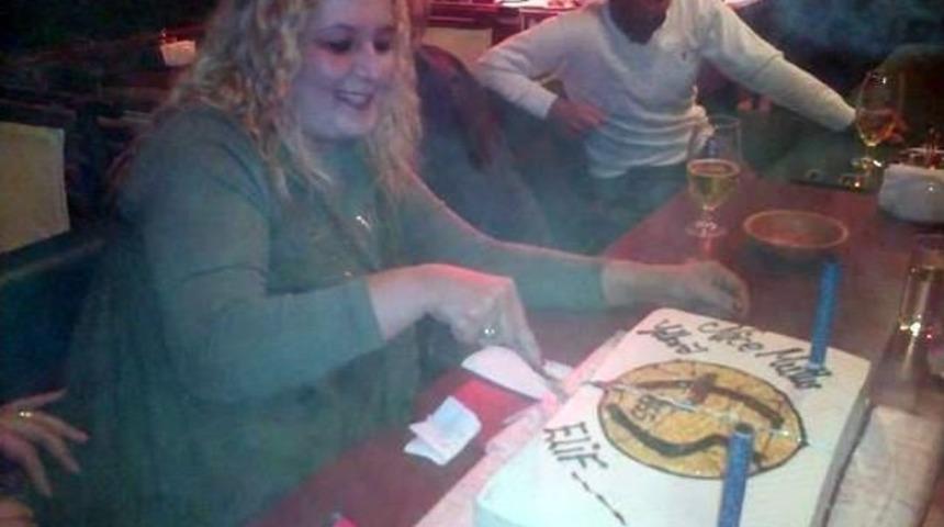 Efeler, Hatıra Bileti Satanları Unutmadı