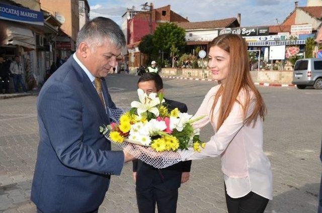 Balya’da Vali Yazıcı’ya Çiçekli Karşılama