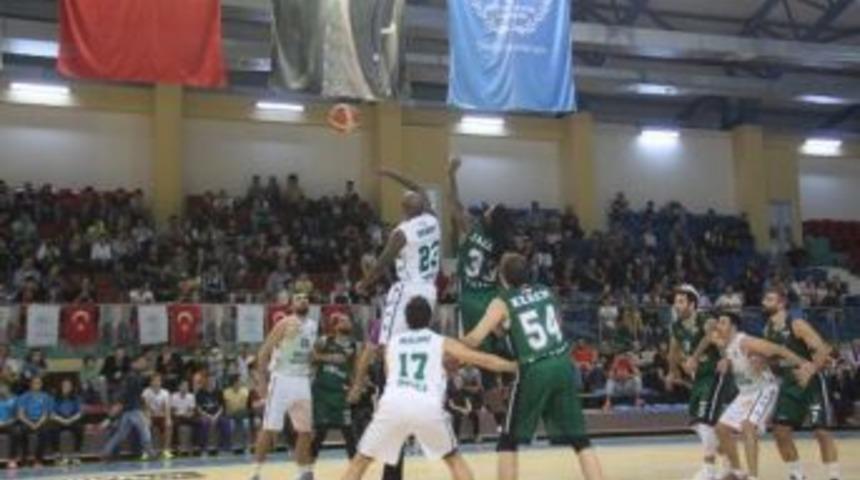 Basketbolda &Uuml;st &Uuml;ste İki Deplasman Ma&ccedil;ı