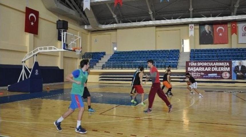 Bilecik Belediyesi Basketbol Kul&uuml;b&uuml; Tb2l&rsquo;de Ki İlk Ma&ccedil;ının Hazırlıklarını Devam Ediyor
