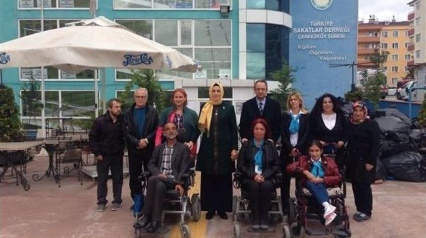 Ekim Ayında Doğan Engellilere Doğum G&uuml;n&uuml; Partisi