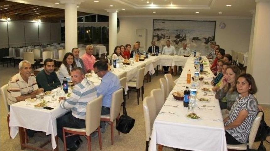 Başkan Turgut&rsquo;tan Personeline Kaynaşma Yemeği