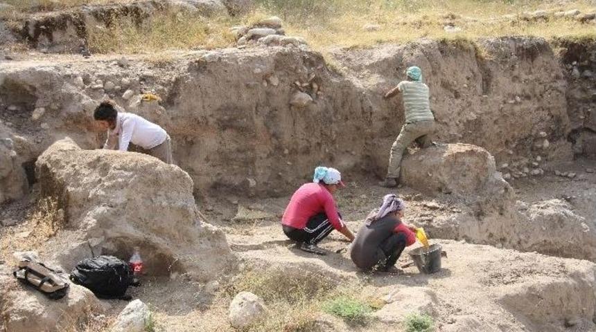 Yumuktepe H&ouml;y&uuml;ğ&uuml; D&uuml;nyaya Tanıtılacak