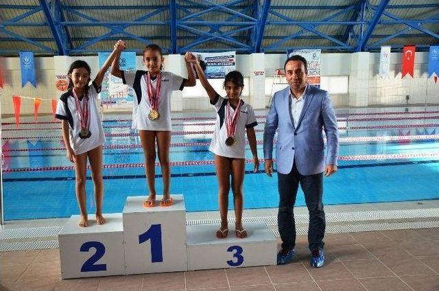 Bilecik&rsquo;te Amat&ouml;r Spor Haftası Kapsamında Y&uuml;zme M&uuml;sabakaları 2