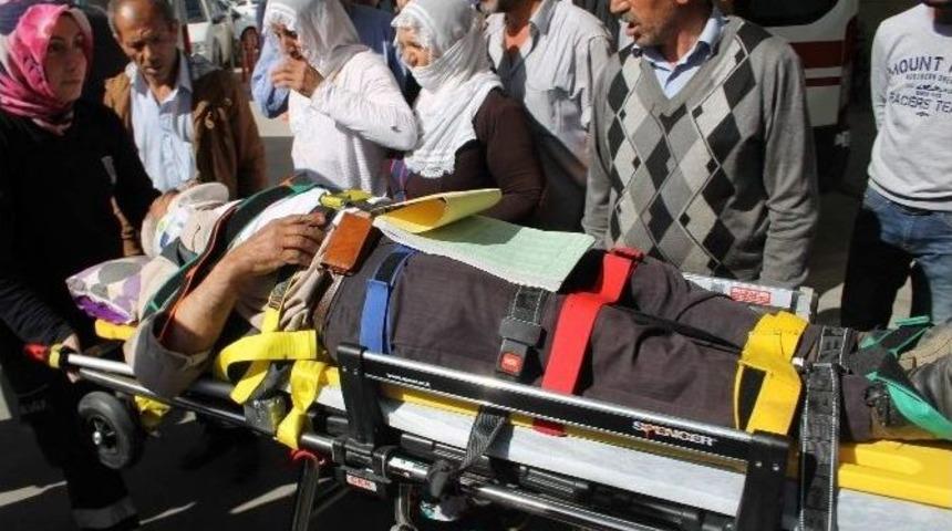 Maden İş&ccedil;ilerini Taşıyan Minib&uuml;s Devrildi: 7 Yaralı