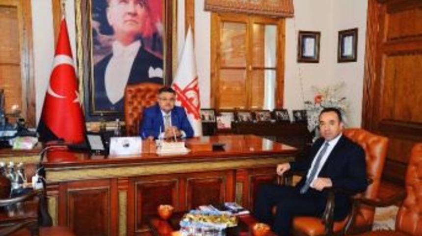 Gen&ccedil;lik Hizmetleri Ve Spor İl M&uuml;d&uuml;r&uuml; Yıldız&rsquo;dan Başkan Yağcı&rsquo;ya Ziyaret