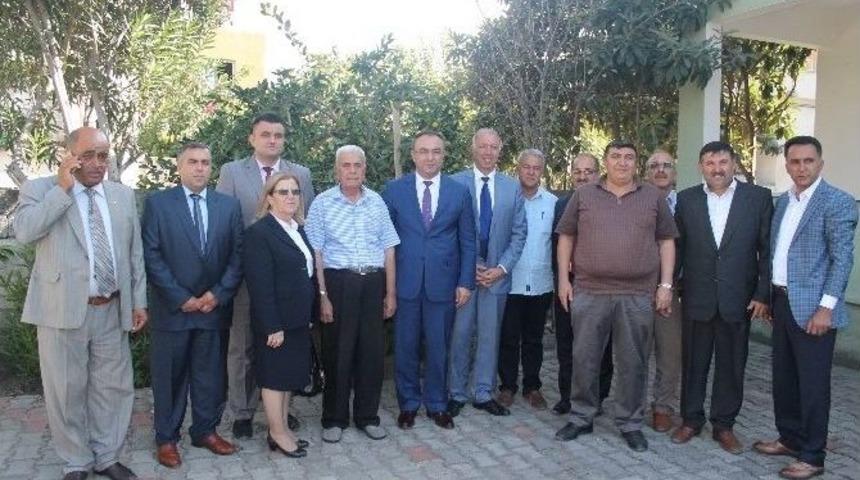 Muhtarlar 37 Yıllık Meslektaşlarını Ziyaret Etti