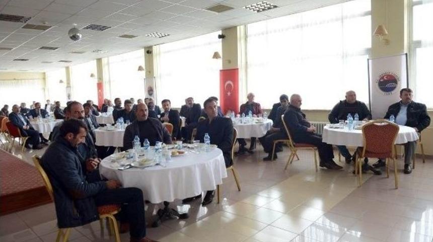 Vali &Ouml;zefe, Muhtarlarla Yemekte Buluştu