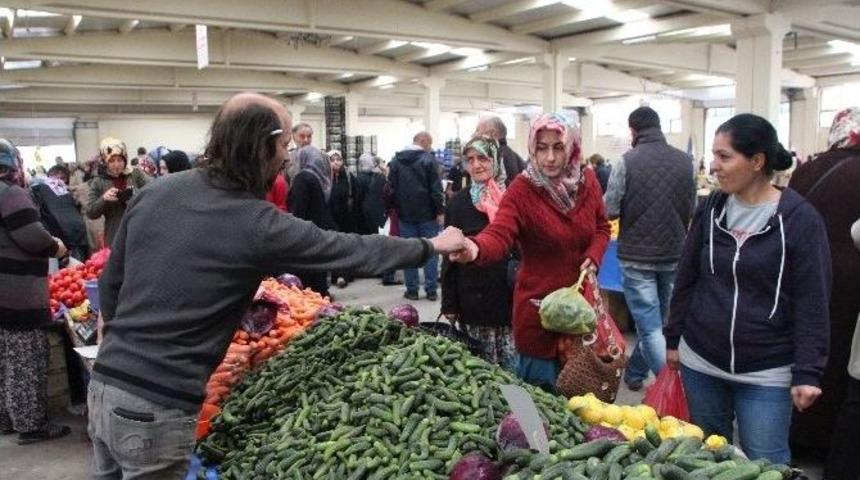Bilecik&rsquo;te Pazar Tezgahlarında Son Turşuluklar