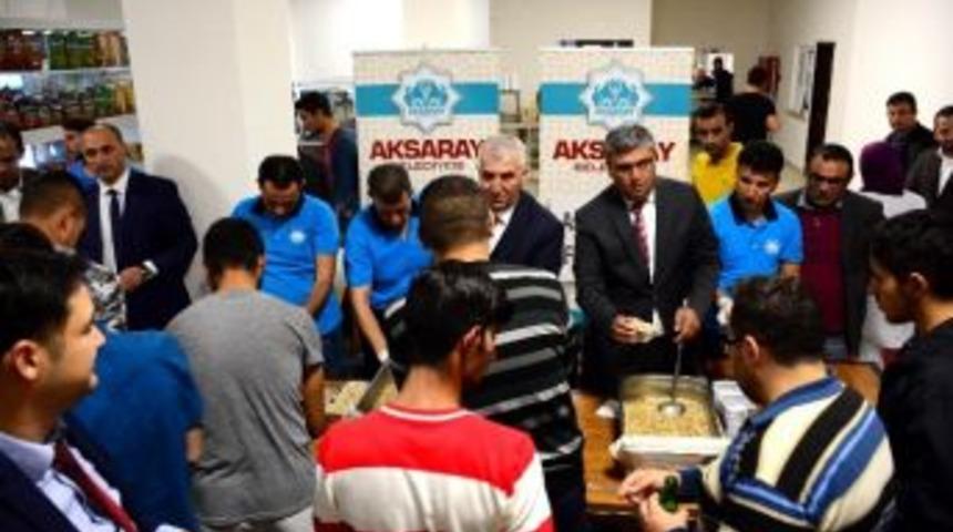 Aksaray Belediyesi&rsquo;nden 3 Bin &Ouml;ğrenciye Aşure İkramı