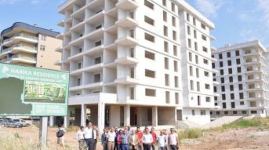 25 Daireyi 90 Kişiye Sattığı İddia Edilen Sanığa Tahliye