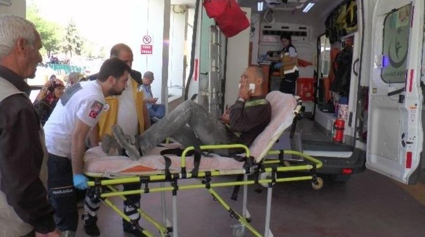 Suriyeli İş&ccedil;i Y&uuml;z&uuml;n&uuml; Kesti