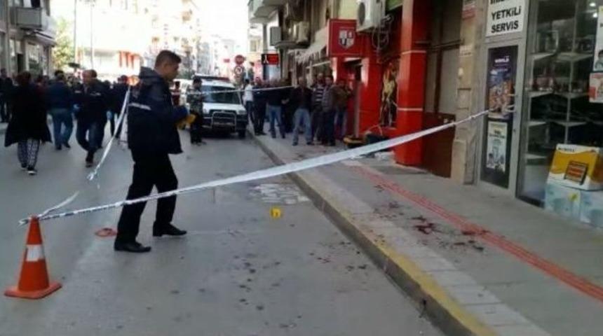 Ganyan Bayiinde Kanlı Kavga: 1 &Ouml;l&uuml;, 1 Yaralı