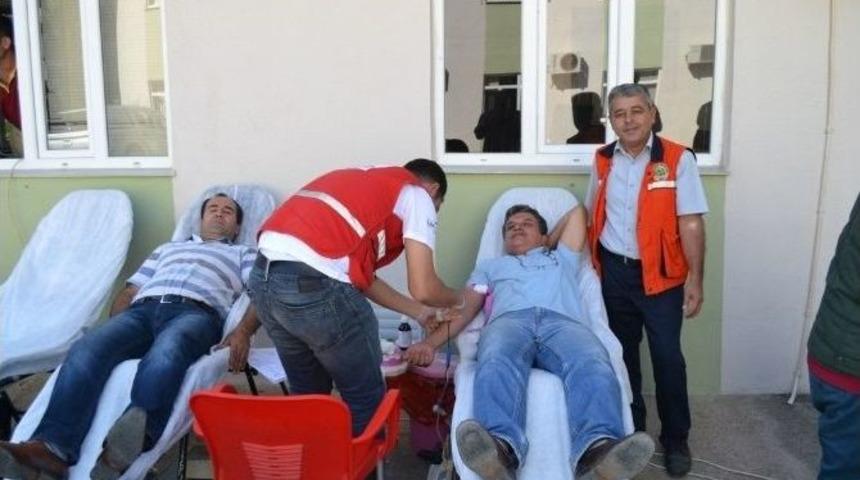 Bozyazı&rsquo;da Orman Personeli Kan Bağışında Bulundu