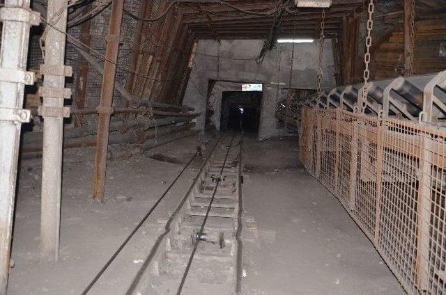 301 İş&ccedil;inin Hayatını Kaybettiği Madende Duygusal Anlar 3