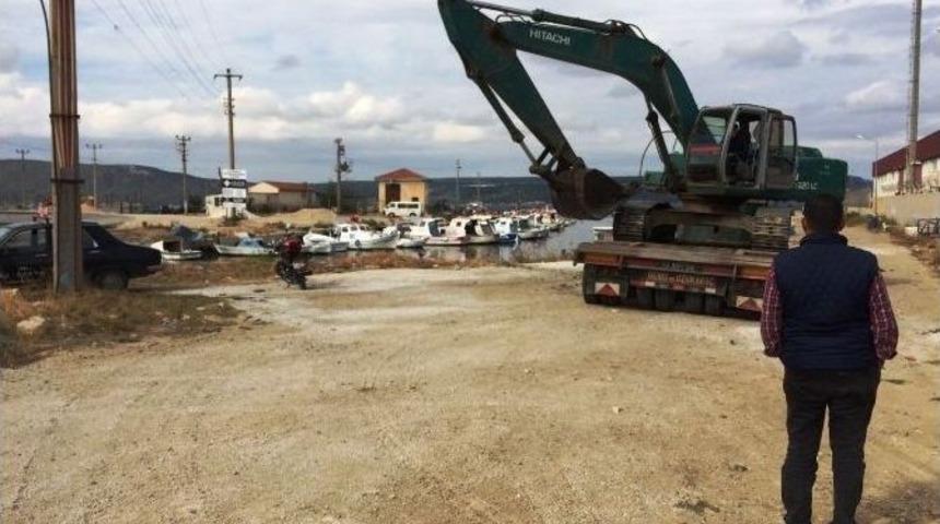 Başkan Altınok S&ouml;z Verdi, &Ccedil;ay Yatağını Temizletti