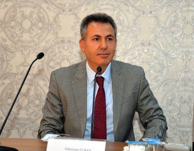 Vali Elban Üniversite Öğrencileriyle Buluştu 2