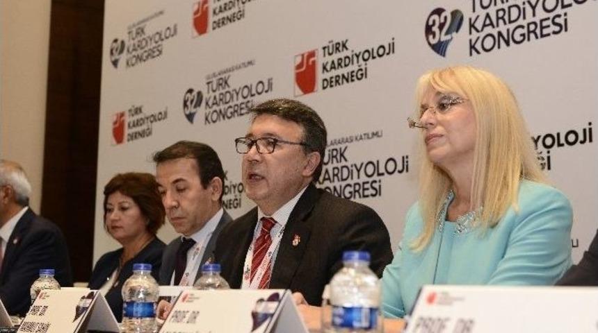 Fazla &Uuml;z&uuml;nt&uuml; Gibi Fazla Mutluluk Da Kalbe Zararlı