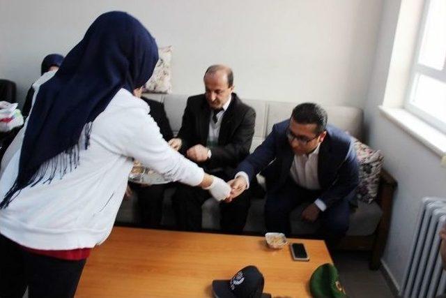 Anadolu Lisesinde Aşure Etkinliği 1