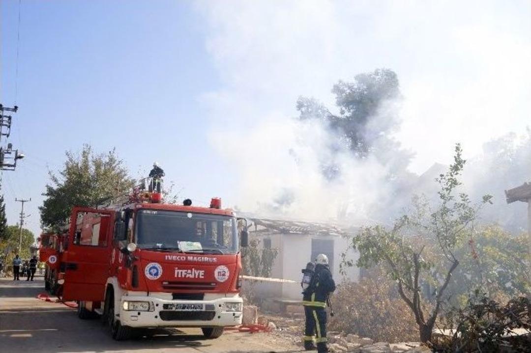 Tatbikatta Depremzede Kadından &rsquo;oskar&rsquo;lık Performans
