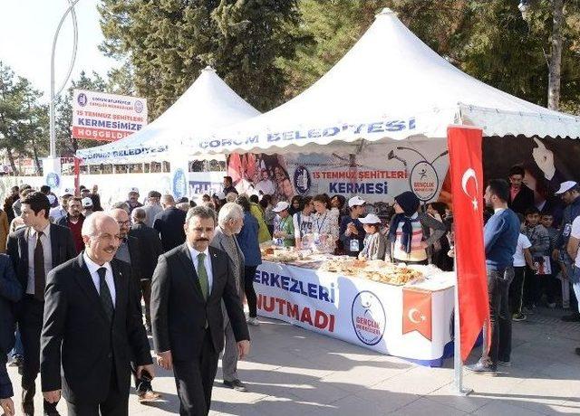 Gençlik Merkezlerinden 15 Temmuz Şehitleri İçin Kermes