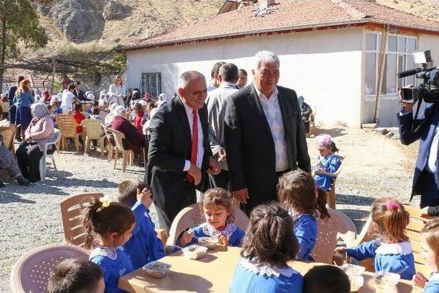 Yahyalı&rsquo;da Aşure İkramı 3