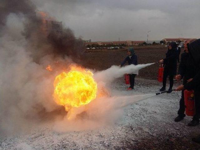 Nkü’de Yangın Söndürme Eğitimi