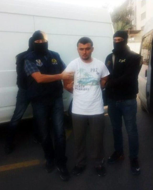 İzmir&rsquo;de Yakalanan Bombacı, Manisa&rsquo;daki Saldırıyla Bağlantılı &Ccedil;ıktı 2