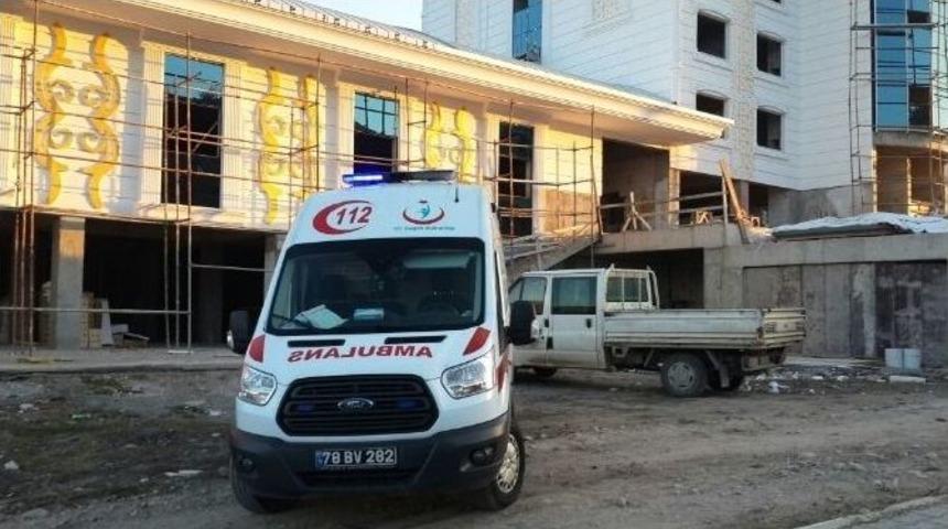 Otel İnşaatından D&uuml;şen İş&ccedil;i Hayatını Kaybetti