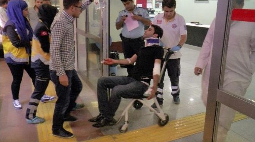 Şanlıurfa&rsquo;da Trafik Kazası:3 Yaralı