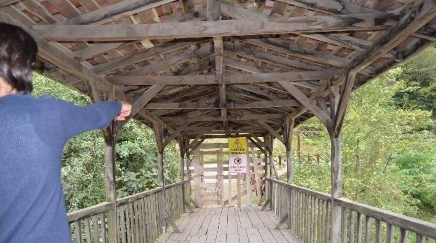 Bu K&ouml;pr&uuml;ye G&ouml;revli Olmayan Giremez