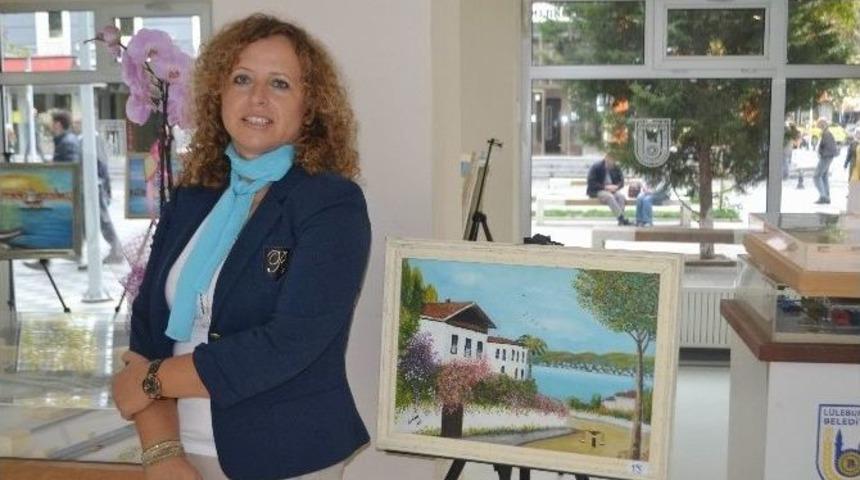 Hobi Olarak Resim Yapmaya Başladı Şimdi Sergisini A&ccedil;tı