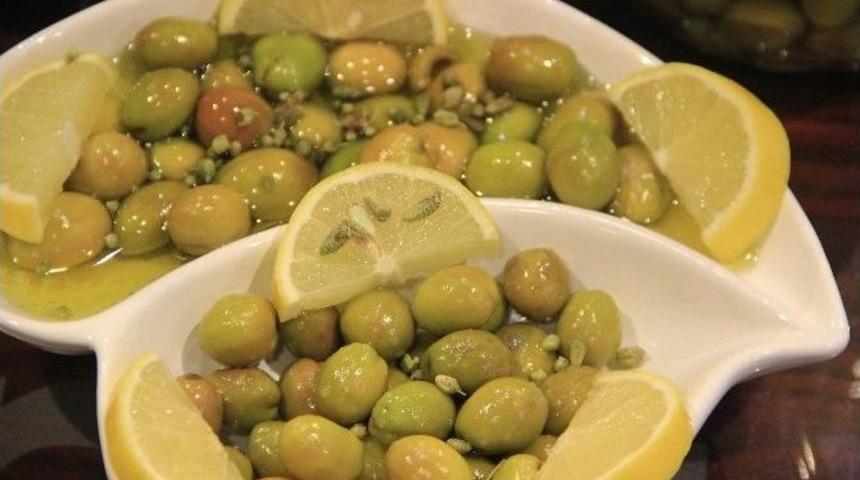 Kırma Zeytinleri Deniz Suyunu Attılar