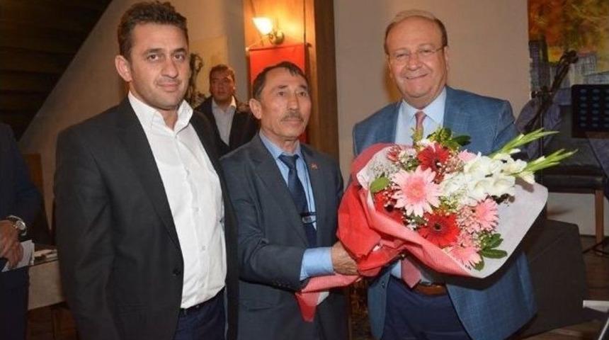 Başkan &Ouml;zakcan, Efeler Muhtarlarını Ağırladı