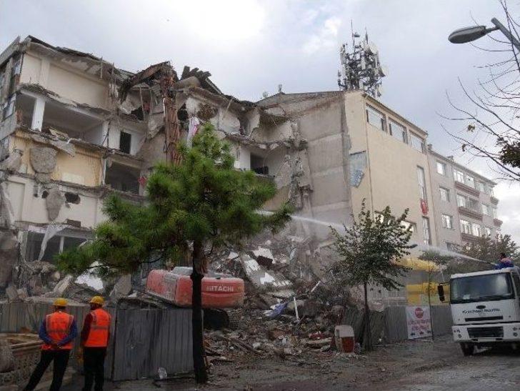 Büyükçekmece Belediyesi Riskli Binaları Yıkıyor G3