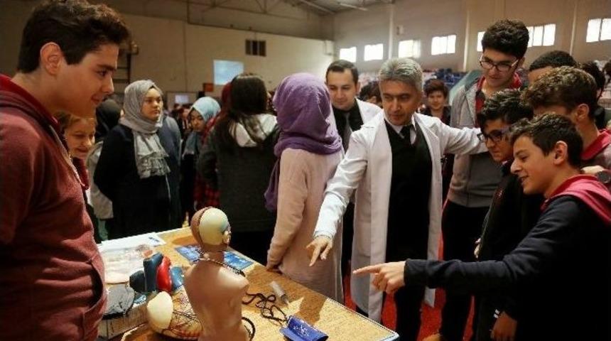 İhlas Eğitim Kurumları&rsquo;nda Sosyal Kul&uuml;plere Yoğun İlgi