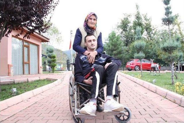 (&ouml;zel Haber) 16 Yıl Sonra İlk Kez Adım Attı, Ailesini Sevince Boğdu 1