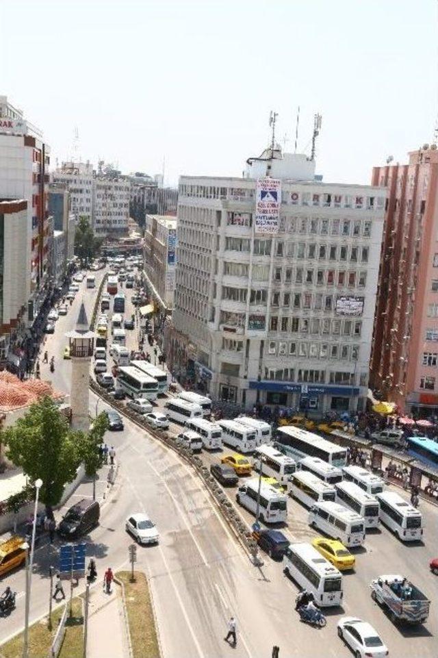 K&uuml;&ccedil;&uuml;ksaat&rsquo;e Yaya &Uuml;st Ge&ccedil;idi İ&ccedil;in İmza Kampanyası 1