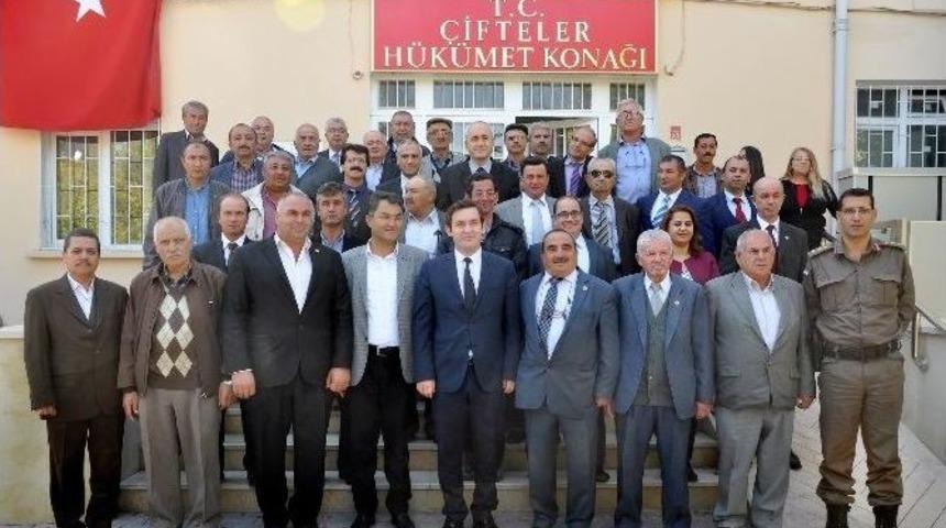 &Ccedil;ifteler İl&ccedil;esinde Muhtarlar G&uuml;n&uuml; Coşkuyla Kutlandı