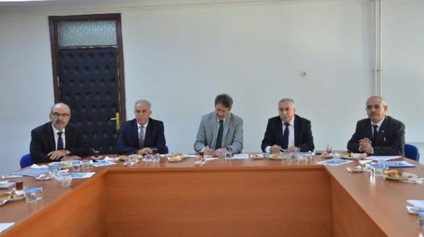 Niksar&rsquo;da İl&ccedil;e Milli Eğitim M&uuml;d&uuml;rleri Toplantısı