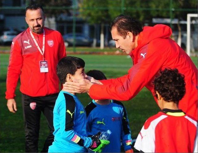 R&uuml;şt&uuml; Re&ccedil;ber, Arsenal&rsquo;de 1