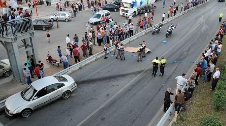 Otomobilin &Ccedil;arptığı 12 Yaşındaki &Ccedil;ocuk Hayatını Kaybetti