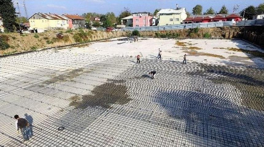 Kullar Semt Meydanı Yapım &Ccedil;alışmaları S&uuml;r&uuml;yor