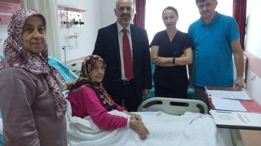(&ouml;zel Haber) 81 Yaşındaki Hastanın Mesanesinden 1 Kiloluk T&uuml;m&ouml;r &Ccedil;ıktı