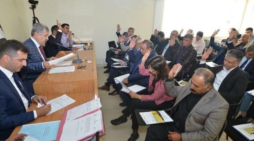 Yeşilyurt Belediye Meclisi 2017 Yılı Mali B&uuml;t&ccedil;esi Ve &Uuml;cret Tarifelerini Belirledi