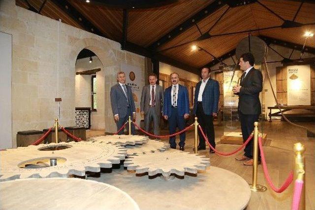 Şahinbey&rsquo;in Hizmetleri Zengin&rsquo;e Tanıtıldı 1