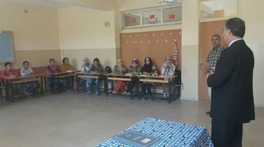 Samsat&rsquo;ta &Ouml;ğrencilere Gazetecilik Konulu S&ouml;yleşi Yapıldı