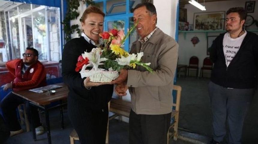 Başkan Uyar&rsquo;dan &Ccedil;ift&ccedil;ilere &rsquo;toprak Satmayın&rsquo; Vurgusu