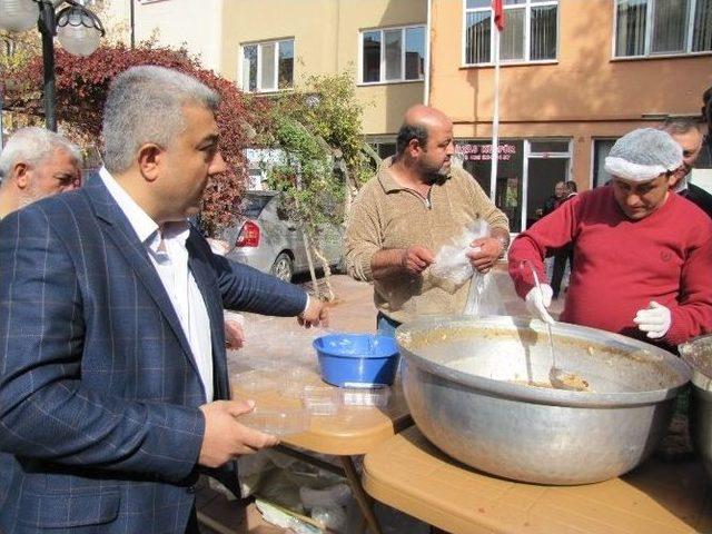 Hisarcık Gençlik Hizmetleri Ve Spor İlçe Müdürlüğü’nden Aşure İkramı 1